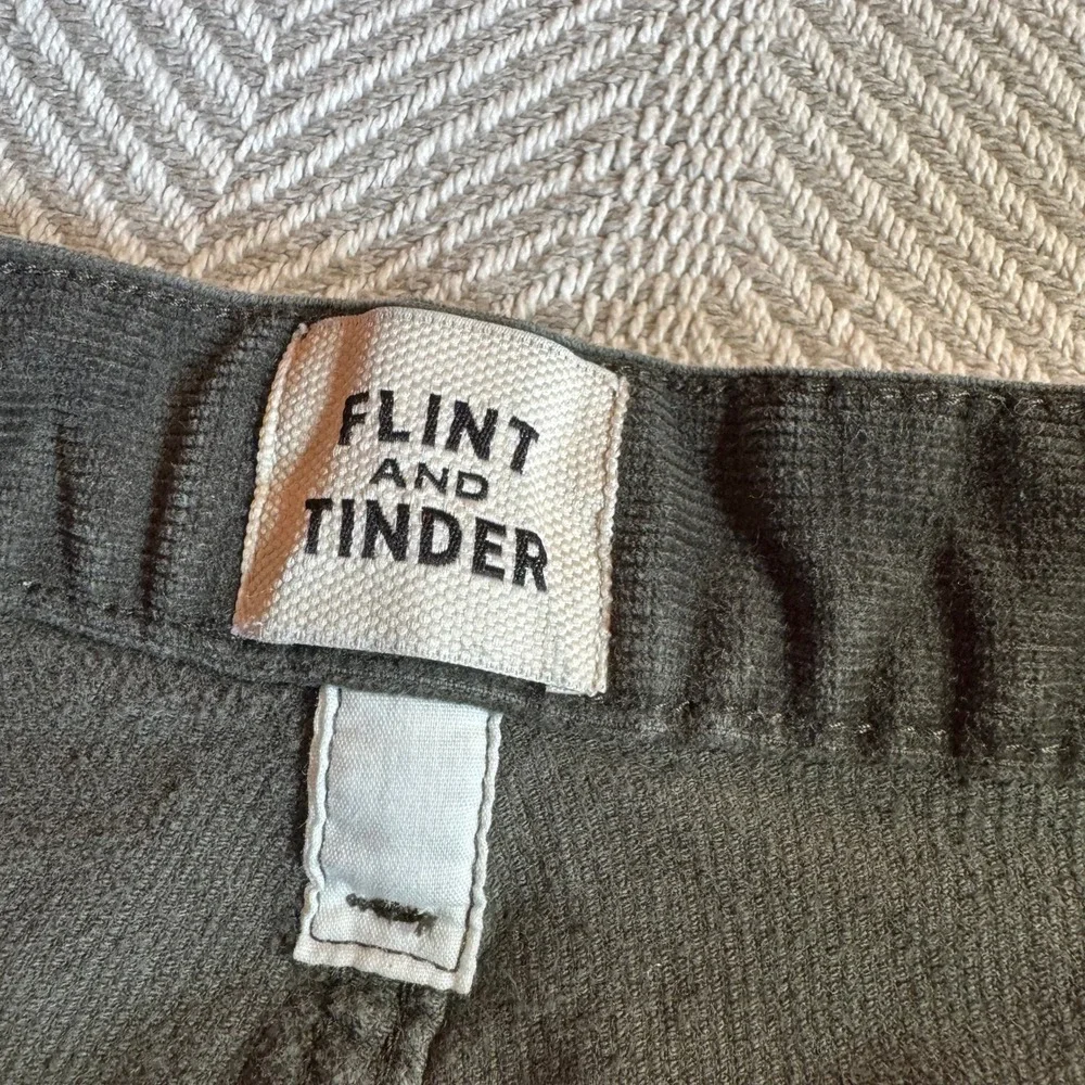 Flint and Tinder Slim Fit Corduroy Pants Mens 36x32 Olive Green Grey 5 Pocket